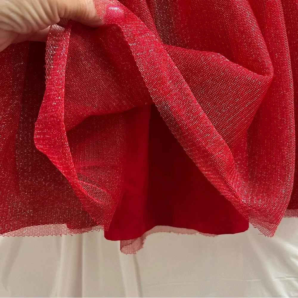 GYMBOREE SKIRT, Girls Size 10, Red Sparkly Tutu Skirt w/ Lining & Elastic Waist.